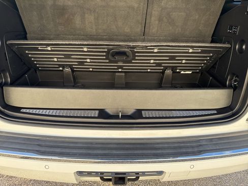 Used 2018 Chevrolet Tahoe Premier image 13