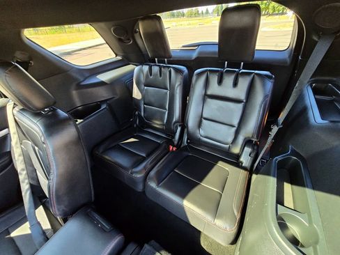 Used 2019 Ford Explorer Sport AWD/4WD image 17