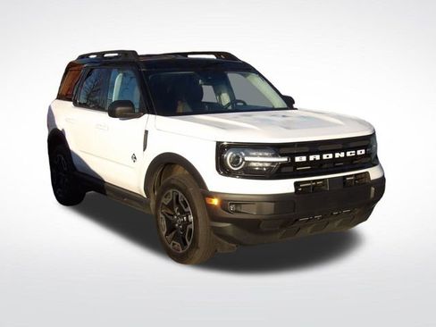 Certified 2023 Ford Bronco Sport Outer Banks w/ Tech Package image 3