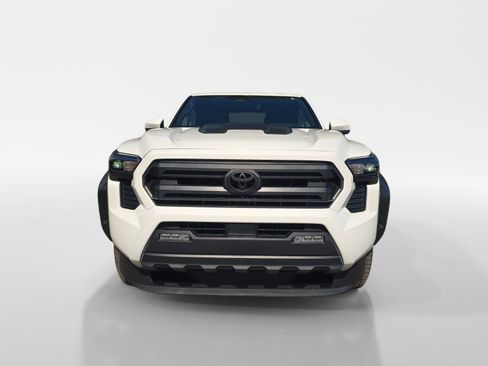 Used 2024 Toyota Tacoma SR5 RWD image 9