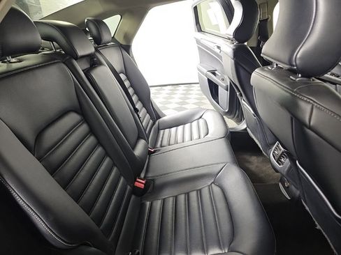 Used 2019 Ford Fusion SEL FWD image 34