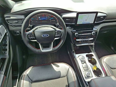Used 2023 Ford Explorer ST-Line w/ Class IV Trailer Tow Package AWD/4WD image 21