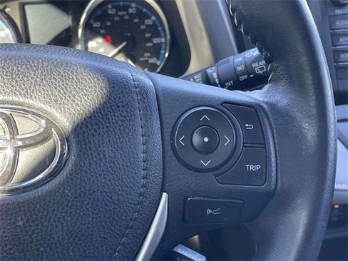 Used 2018 Toyota RAV4 Limited image 15