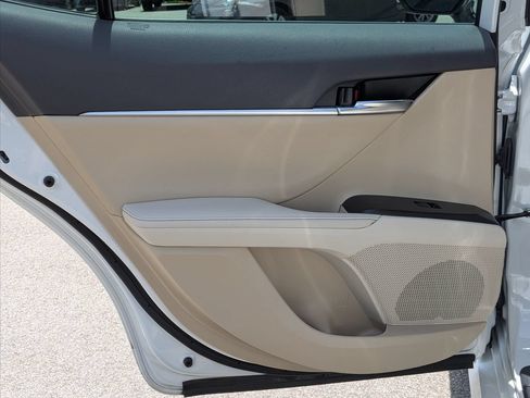 Used 2022 Toyota Camry XLE FWD image 23