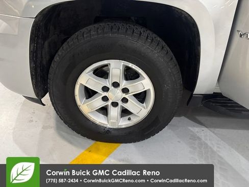 Used 2010 GMC Yukon XL SLT AWD/4WD image 38