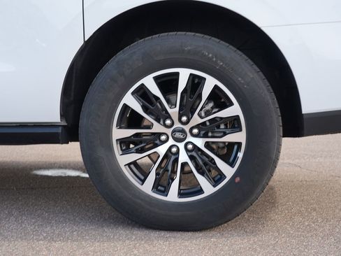 Used 2025 Ford Expedition Max Platinum AWD/4WD image 11
