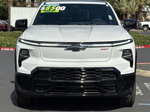 New 2024 Chevrolet Silverado EV RST image 8