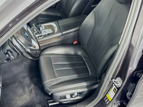 Used 2019 BMW 740i xDrive AWD/4WD image 19