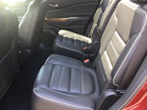Used 2017 GMC Acadia Denali w/ Technology Package AWD/4WD image 24