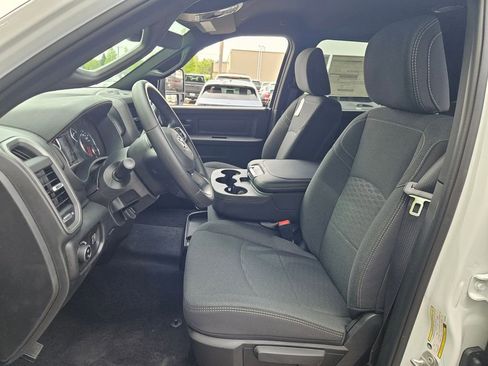 New 2026 RAM 2500 Tradesman AWD/4WD image 12