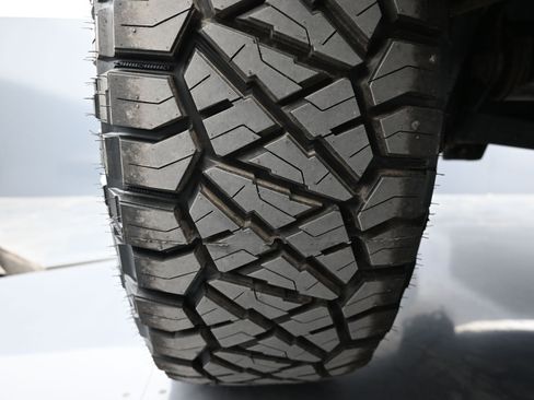 Used 2018 RAM 2500 Tradesman w/ Chrome Appearance Group image 19