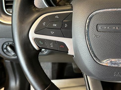 Used 2017 Dodge Charger SXT image 10