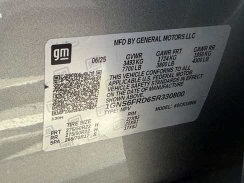 Used 2025 Chevrolet Suburban Premier w/ Sun And Tow Package AWD/4WD image 11