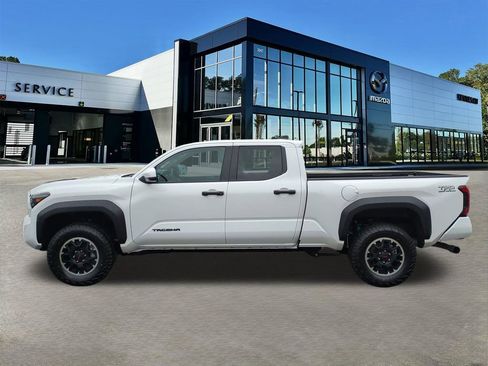 Used 2024 Toyota Tacoma TRD Off-Road image 7