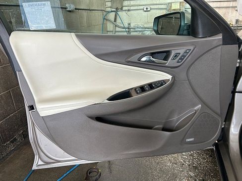 Used 2024 Chevrolet Malibu LT image 44