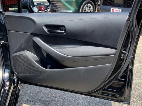 Used 2023 Toyota Corolla LE image 21