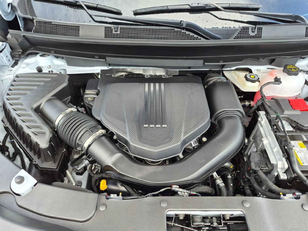 New 2026 Chevrolet Traverse RS w/ LPO, Floor Liner Package FWD image 12
