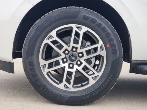 New 2026 Ford Expedition Active image 11