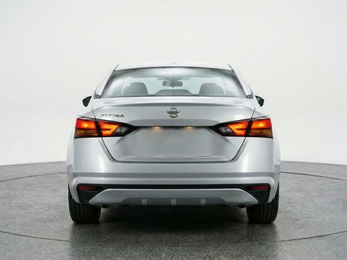 Used 2025 Nissan Altima 2.5 SV image 7