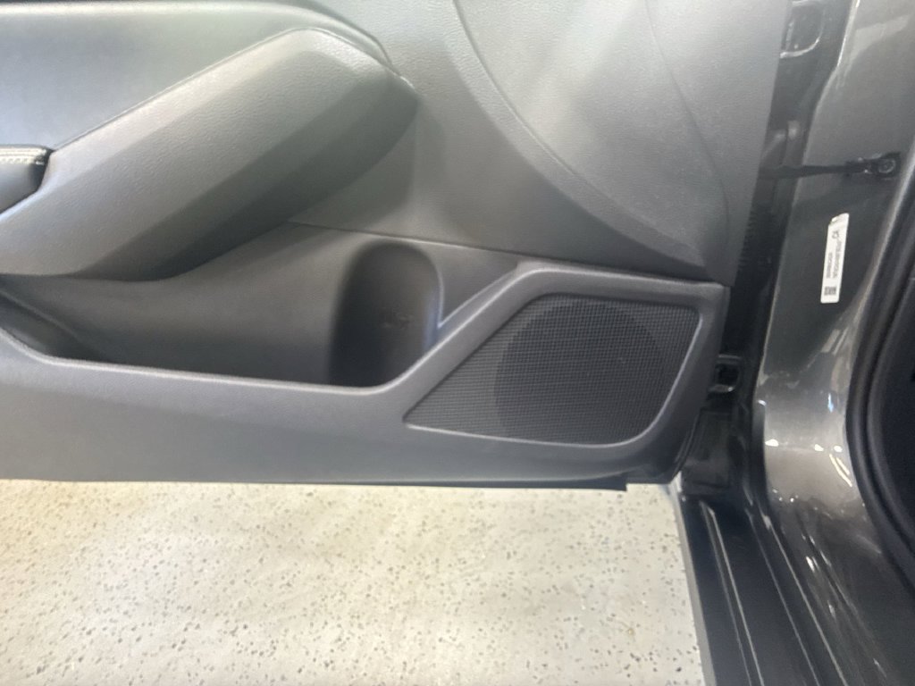 Used 2025 Nissan Altima 2.5 SV FWD image 32
