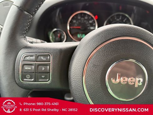 Used 2016 Jeep Wrangler Unlimited Sahara w/ Connectivity Group image 23