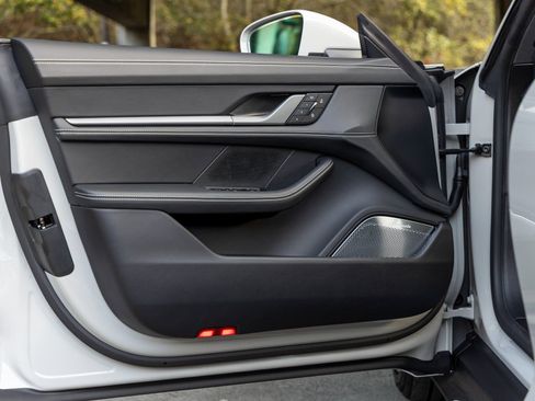New 2026 Porsche Taycan 4S image 21