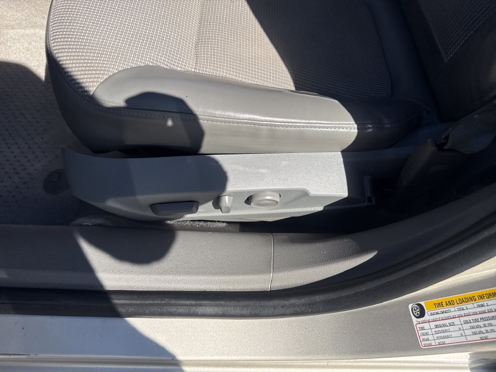 Used 2014 Chevrolet Malibu LT w/ Power Convenience Package FWD image 27