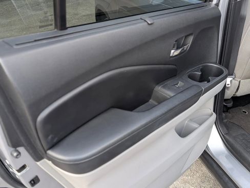 Used 2016 Honda Pilot Touring image 18