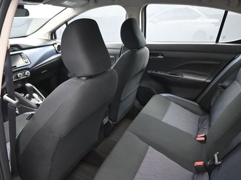 Used 2025 Nissan Versa SV image 2