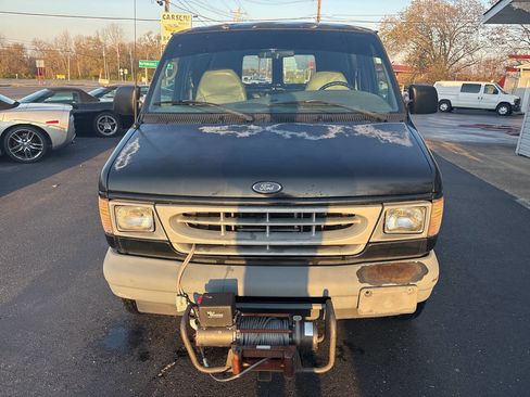 Used 2001 Ford E-250 and Econoline 250 image 8