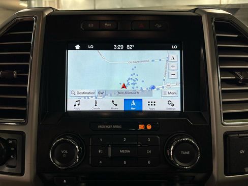 Used 2017 Ford F350 Lariat w/ Lariat Ultimate Package AWD/4WD image 33