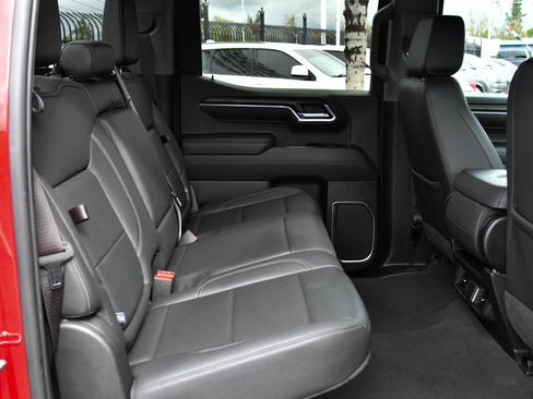 Used 2024 GMC Sierra 1500 SLT image 47