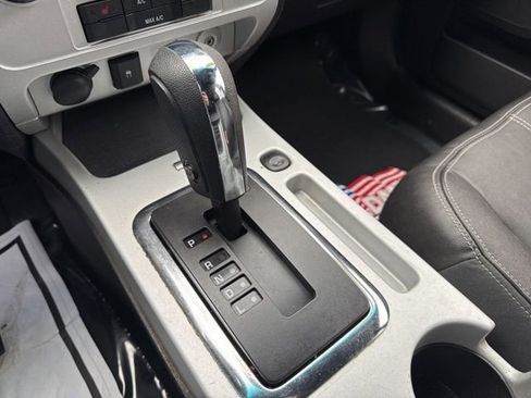 Used 2010 Mercury Mariner Premier FWD image 14