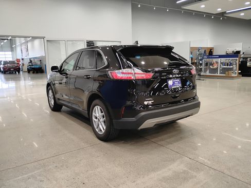 Certified 2024 Ford Edge SEL image 5