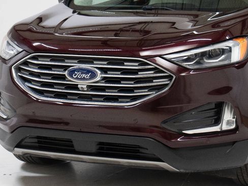 Used 2019 Ford Edge Titanium w/ Equipment Group 301A FWD image 10