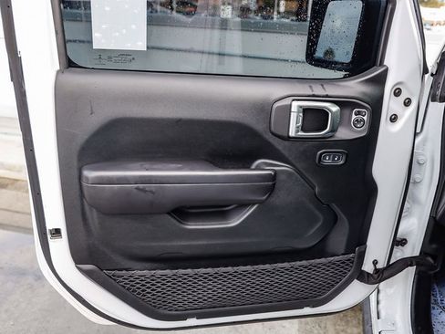 Certified 2021 Jeep Gladiator Rubicon image 22