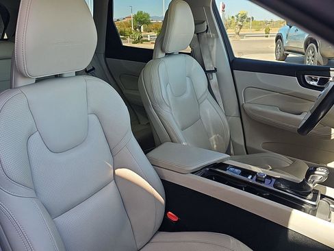 Used 2018 Volvo XC60 T6 Inscription w/ Luxury Seat Package image 17