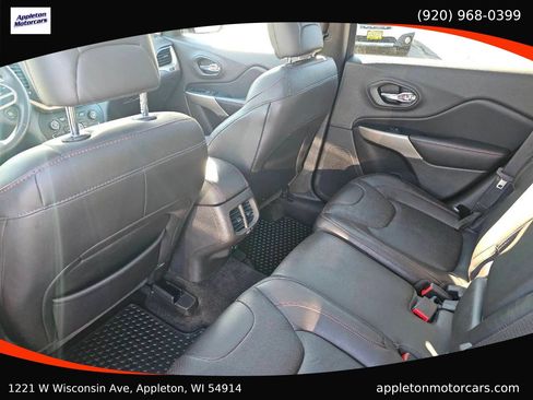 Used 2017 Jeep Cherokee Trailhawk image 38