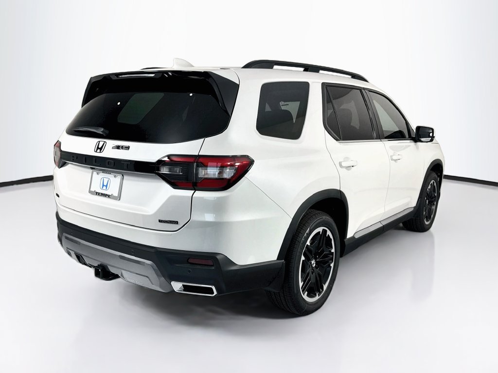 New 2026 Honda Pilot Touring image 5