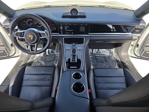 Used 2020 Porsche Panamera GTS image 9