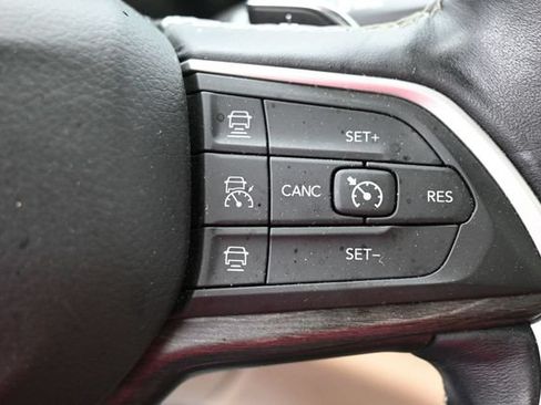 Used 2021 Jeep Grand Cherokee L Limited w/ Luxury Tech Group II AWD/4WD image 17