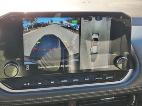 Certified 2023 Nissan Rogue SL w/ SL Premium Package image 28