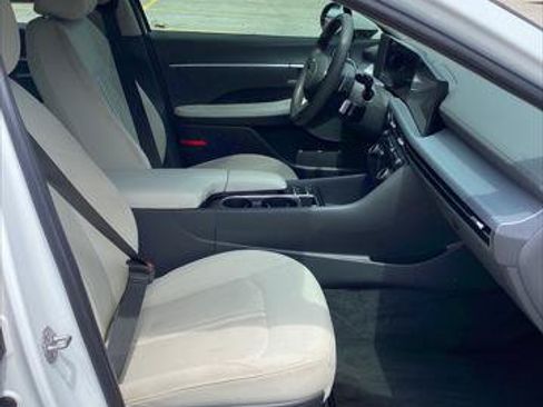 Used 2024 Hyundai Sonata SEL FWD image 19