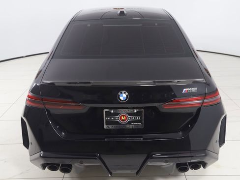 Used 2025 BMW M5 w/ Executive Package image 80