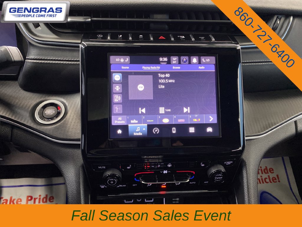 Used 2023 Jeep Grand Cherokee Altitude AWD/4WD image 18