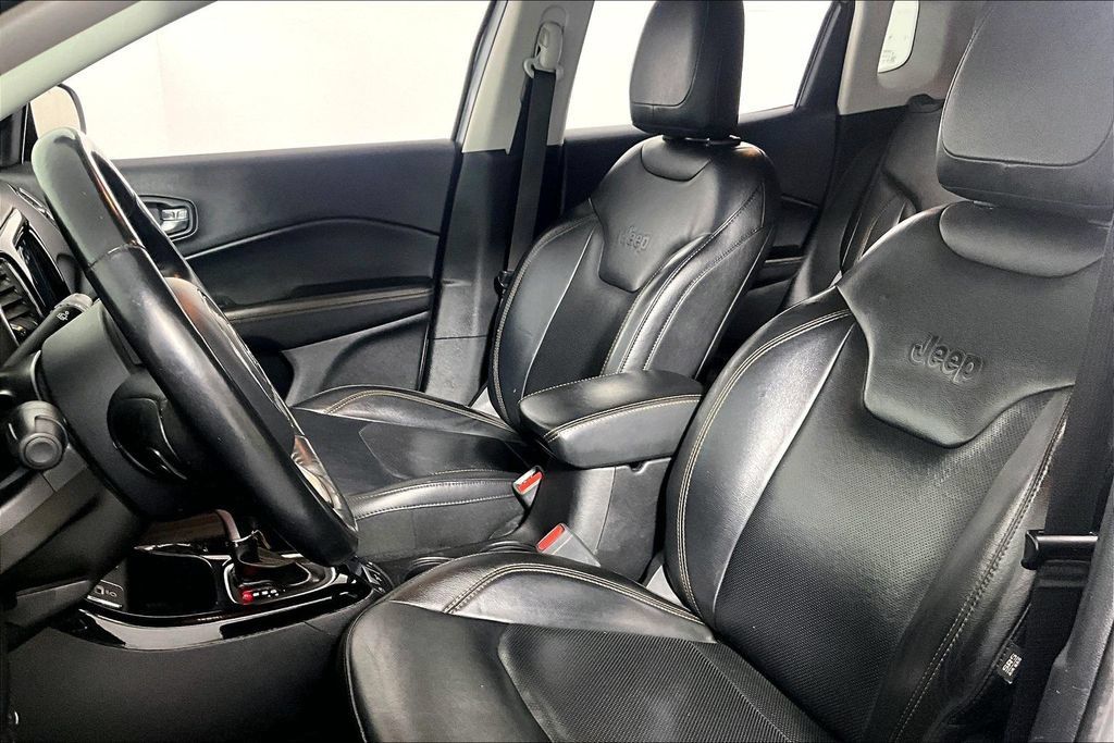Used 2019 Jeep Compass Limited FWD image 24