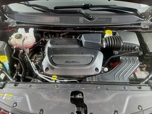 Used 2023 Chrysler Pacifica Touring-L image 33