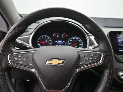 Used 2024 Chevrolet Malibu LT image 19