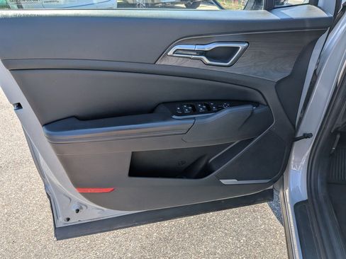 Used 2024 Kia Sportage X-Line w/ X-Line Premium Package image 12