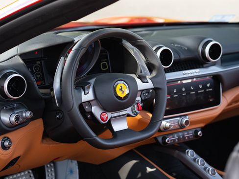 Used 2023 Ferrari Portofino M RWD image 6